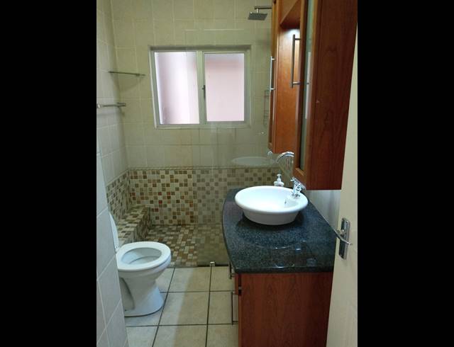 2 BEDROOM APARTMENT FOR SALE IN SUNNINGHILL